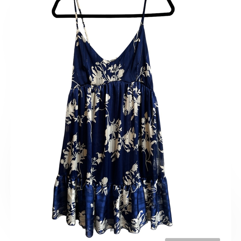 Bucket List Boutique Blue Floral Dress Size Large NWT
